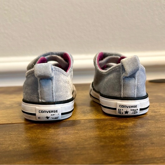 Converse gray/silver size 7 toddler - Picture 5 of 7